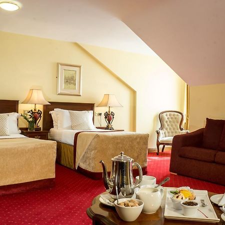 Meadow Court Hotel Loughrea Exteriör bild