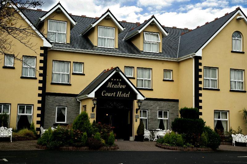 Meadow Court Hotel Loughrea Exteriör bild
